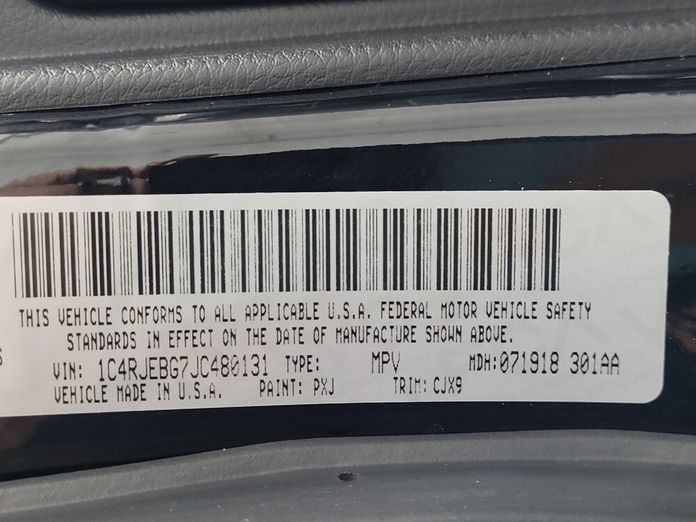 2018 Jeep Grand Cherokee in Jacksonville, FL 32210 - 18091342 33
