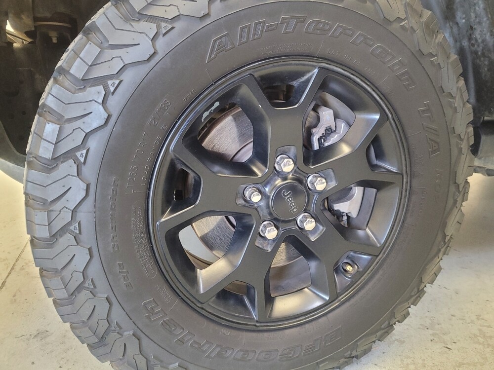 2020 Jeep Wrangler in Downey, CA 90241 - 18091346 31