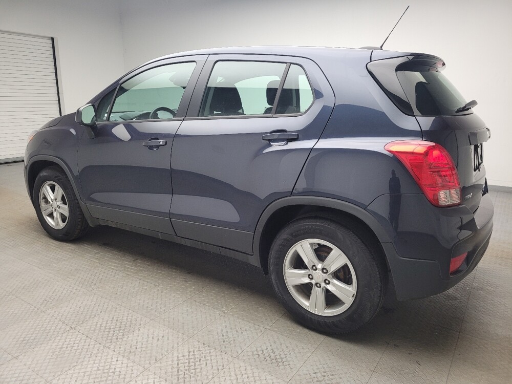 2019 Chevrolet Trax in Taylor, MI 48180 - 18091351 3