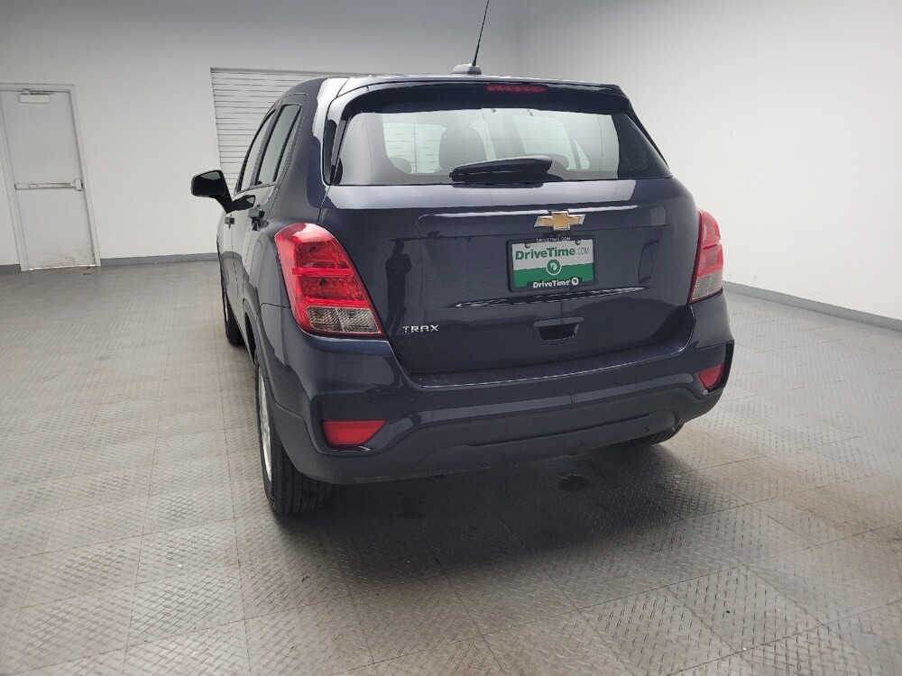 2019 Chevrolet Trax in Taylor, MI 48180 - 18091351 6