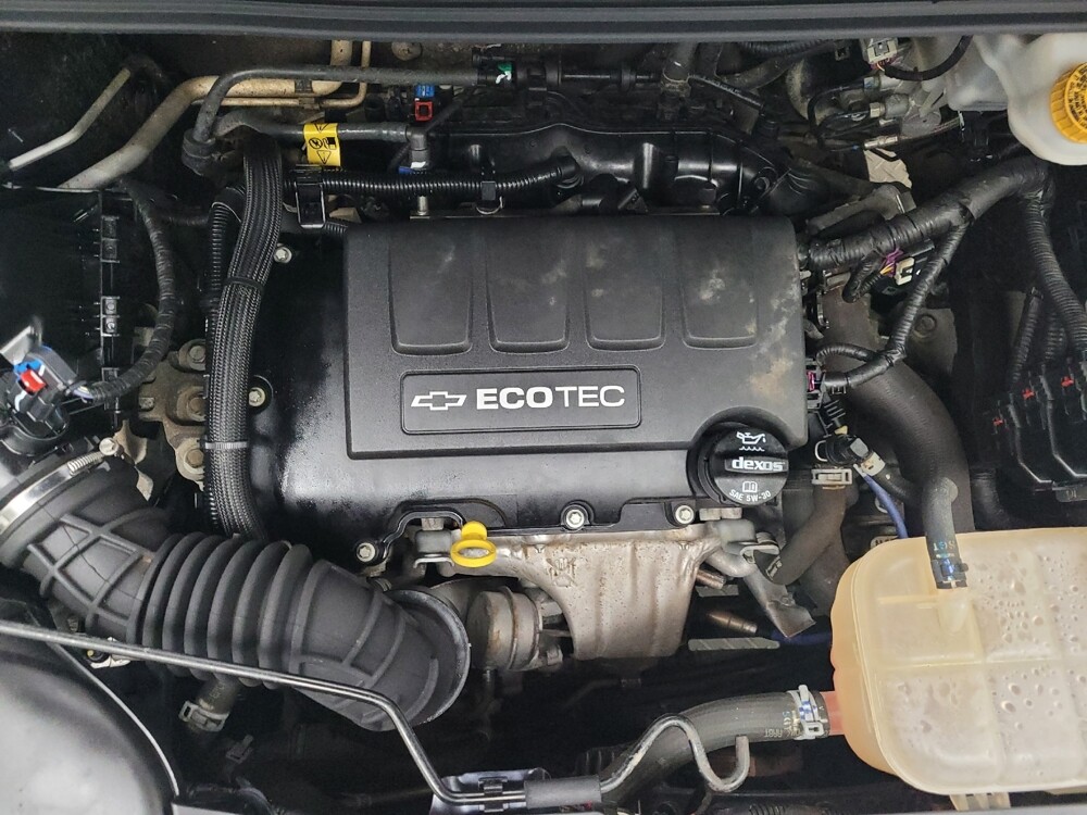 2019 Chevrolet Trax in Taylor, MI 48180 - 18091351 30