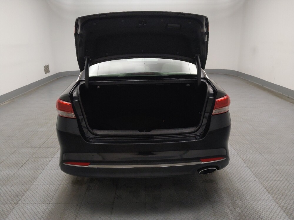 2017 Kia Optima in Midlothian, IL 60445 - 18091358 29