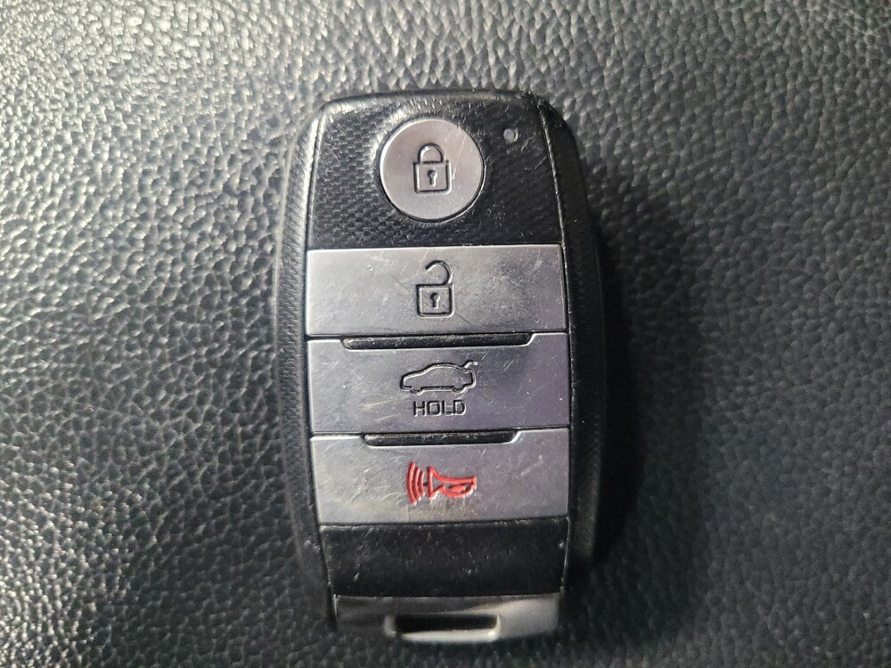 2017 Kia Forte in Marietta, GA 30062 - 18091360 32