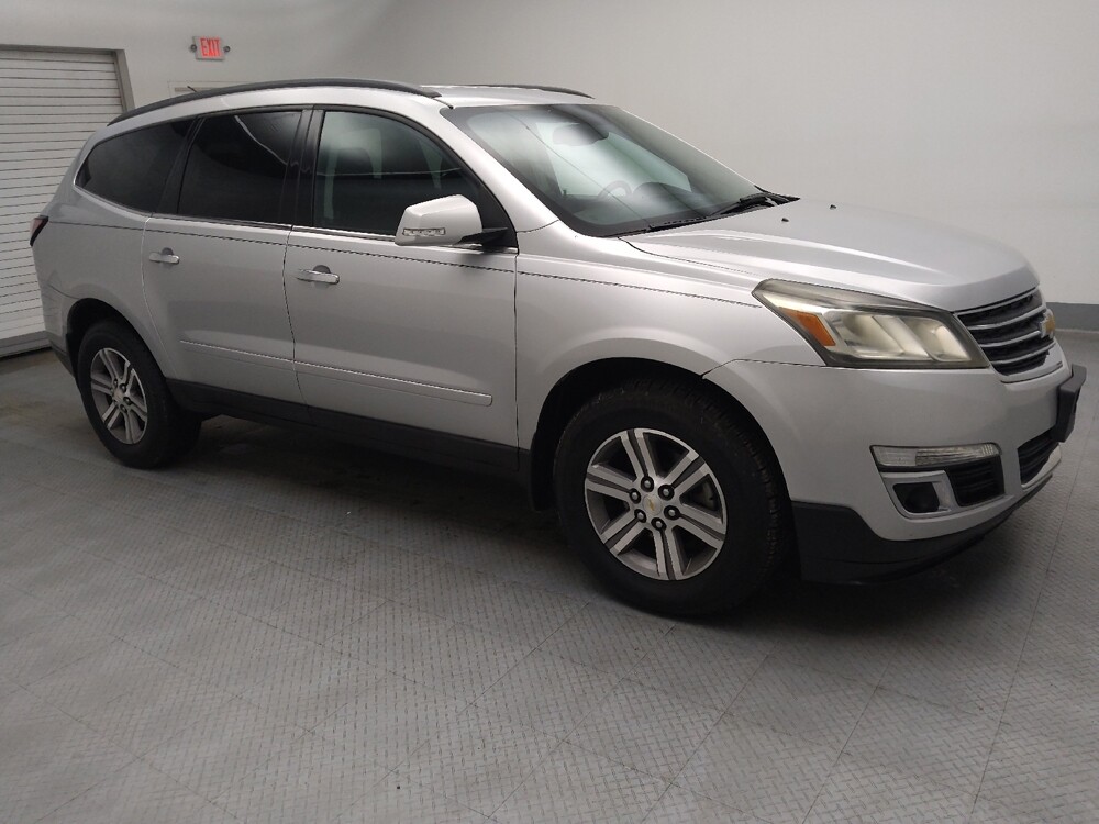2015 Chevrolet Traverse in Midlothian, IL 60445 - 18091364 11