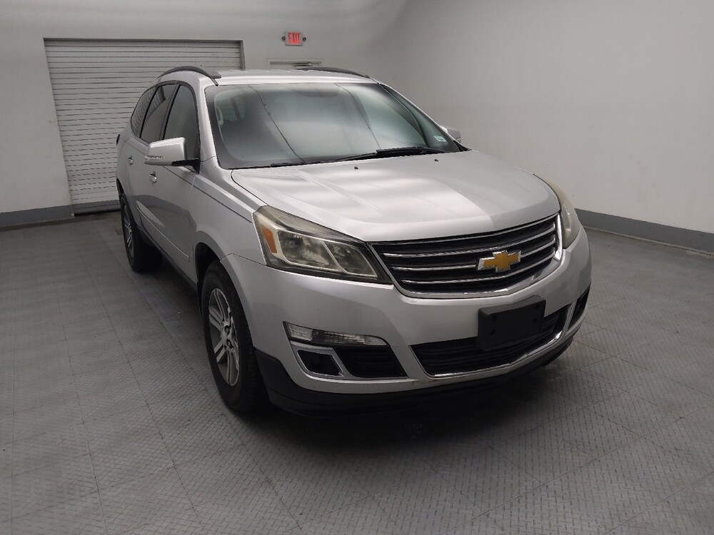 2015 Chevrolet Traverse in Midlothian, IL 60445 - 18091364 13