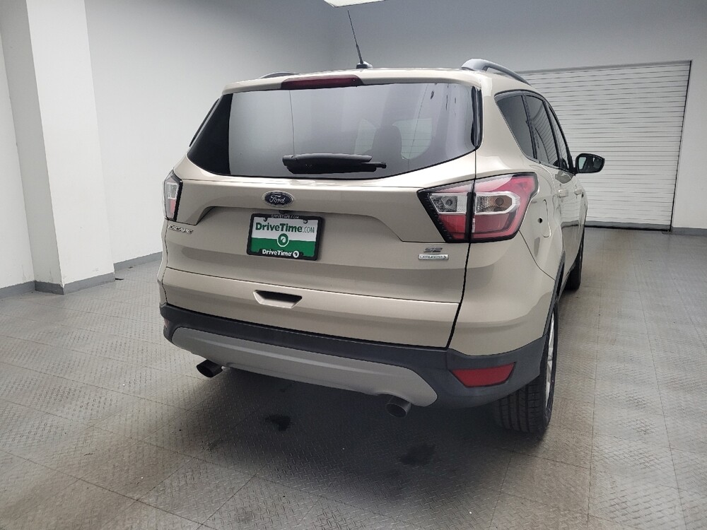 2018 Ford Escape in Taylor, MI 48180 - 18091368 7