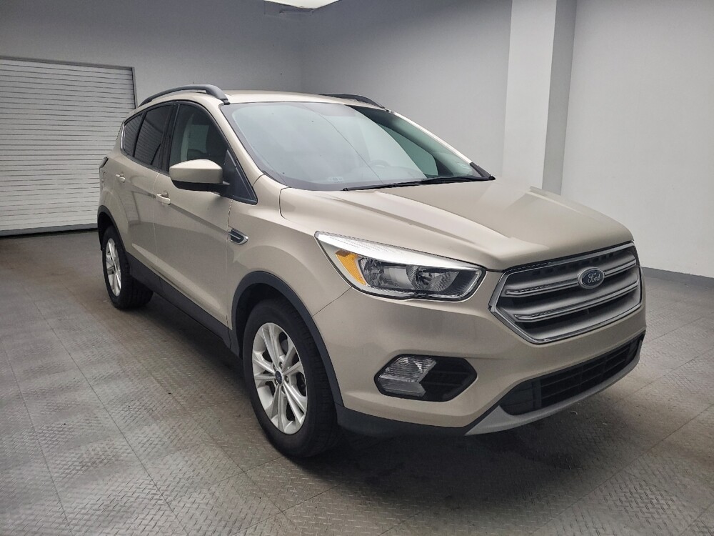 2018 Ford Escape in Taylor, MI 48180 - 18091368 13