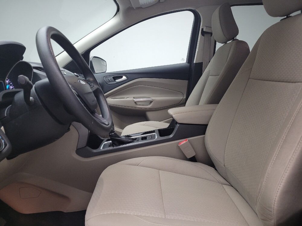 2018 Ford Escape in Taylor, MI 48180 - 18091368 17