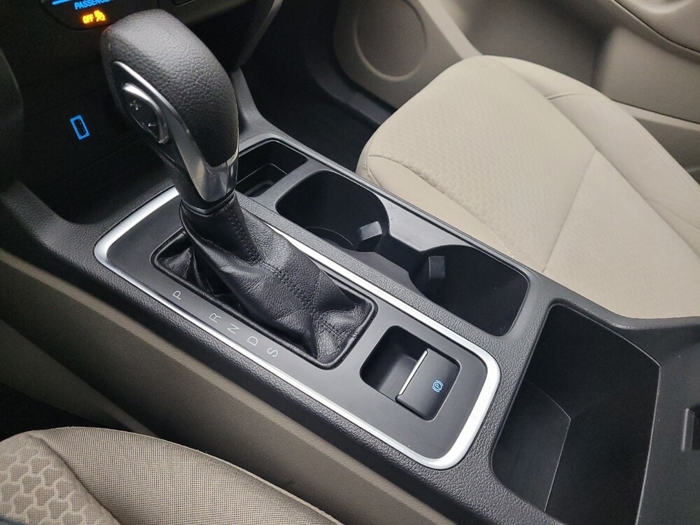 2018 Ford Escape in Taylor, MI 48180 - 18091368 26