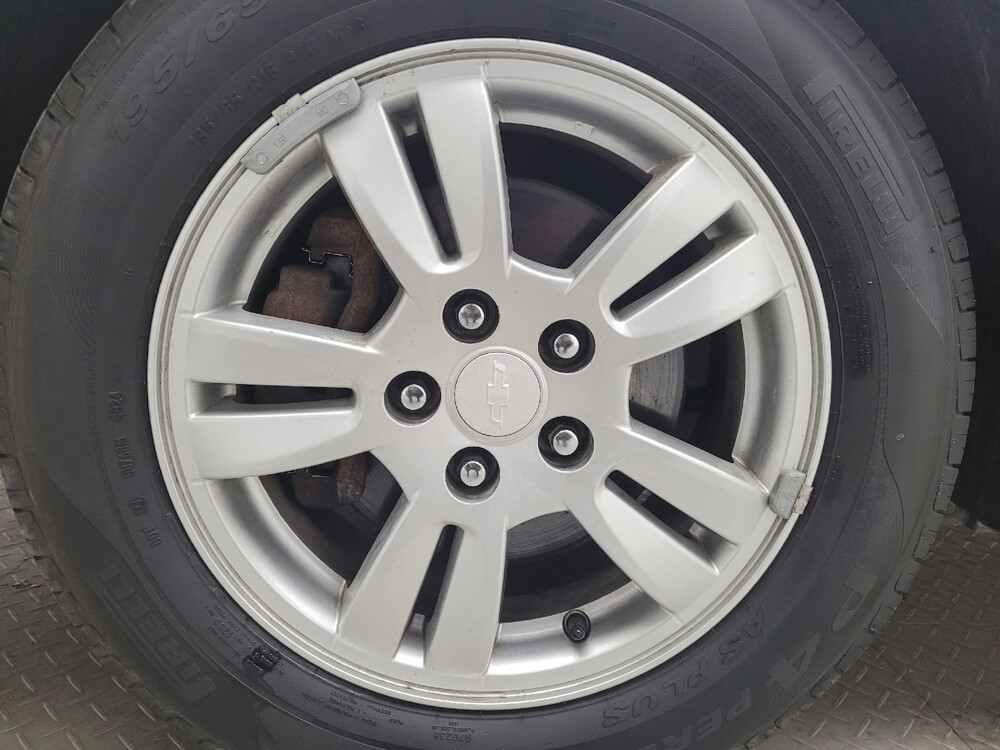 2016 Chevrolet Sonic in Taylor, MI 48180 - 18091375 31