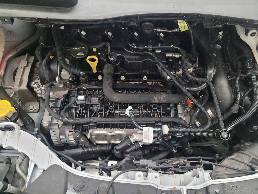 2019 Ford Escape in Riverside, CA 92504 - 18091378 30