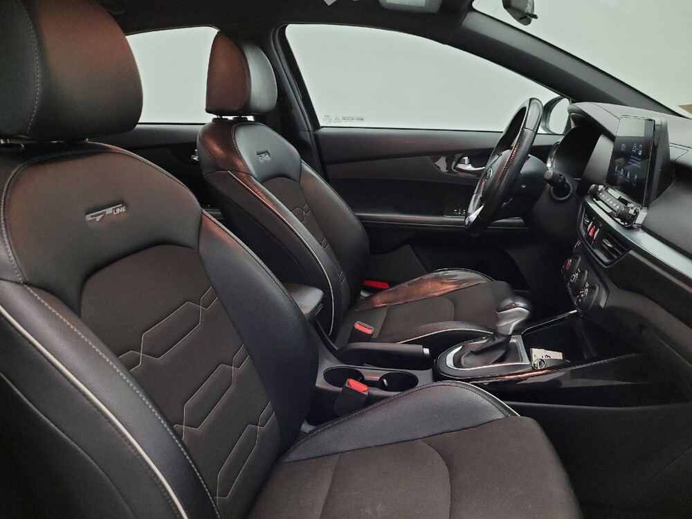 2021 Kia Forte in Phoenix, AZ 85015 - 18091385 21