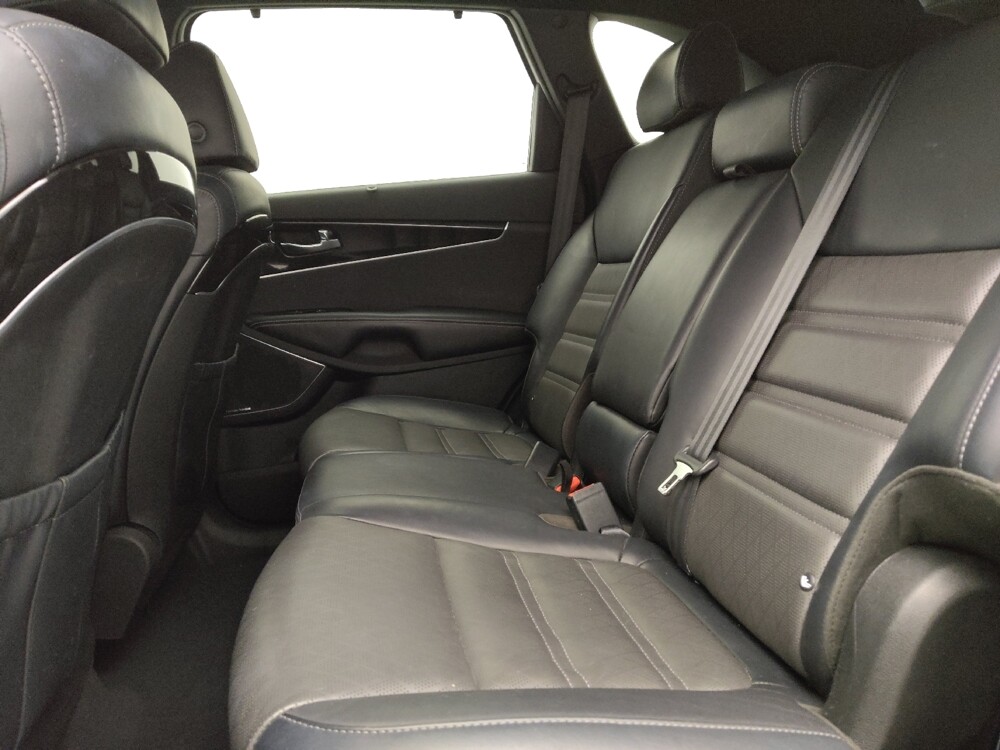 2019 Kia Sorento in Denver, CO 80012 - 18091395 18
