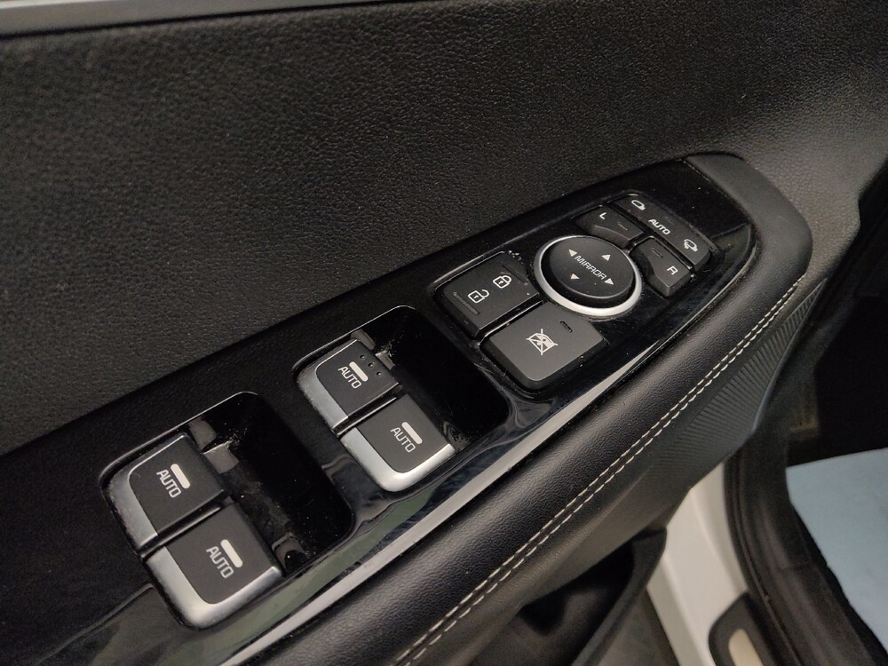 2019 Kia Sorento in Denver, CO 80012 - 18091395 27