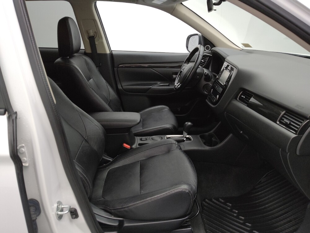 2016 Mitsubishi Outlander in St. Louis, MO 63136 - 18091400 21
