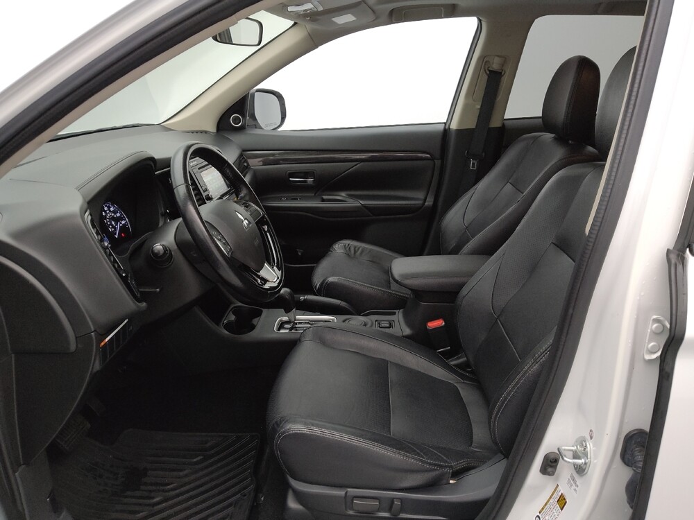 2016 Mitsubishi Outlander in St. Louis, MO 63136 - 18091400 17