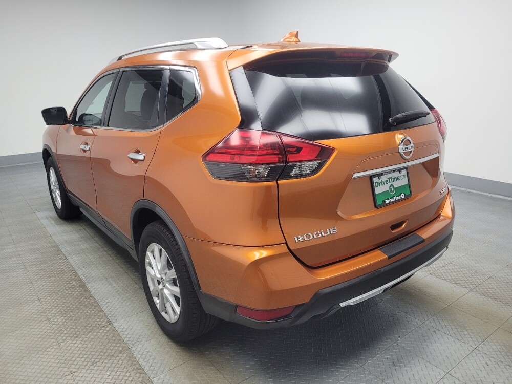 2017 Nissan Rogue in Indianapolis, IN 46219 - 18091401 5
