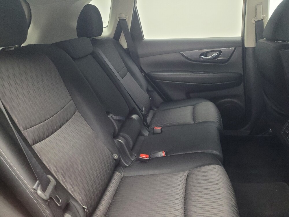 2017 Nissan Rogue in Indianapolis, IN 46219 - 18091401 19