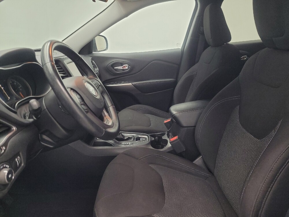 2019 Jeep Cherokee in Indianapolis, IN 46219 - 18091408 17