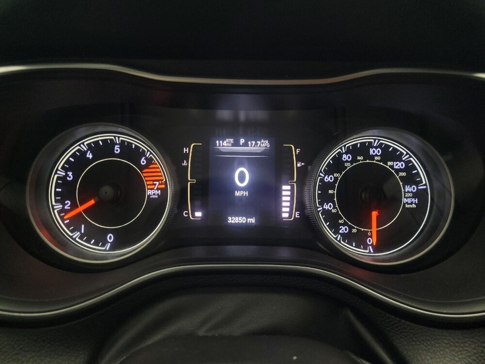 2019 Jeep Cherokee in Indianapolis, IN 46219 - 18091408 23