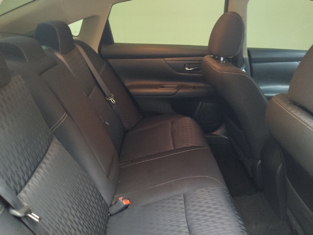 2018 Nissan Altima in Midlothian, IL 60445 - 18091410 19