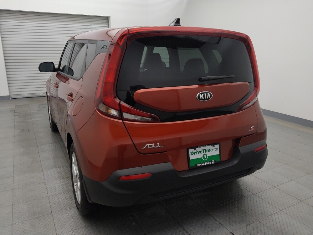 2020 Kia Soul in Houston, TX 77060 - 18091441 6