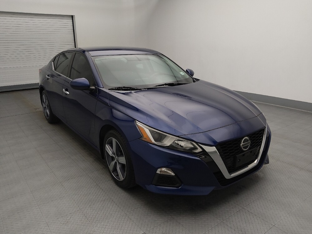 2020 Nissan Altima in Wichita, KS 67207 - 18091446 13