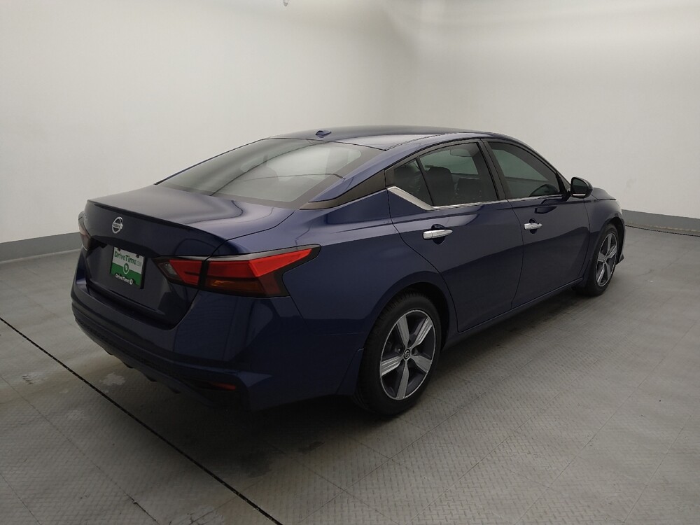 2020 Nissan Altima in Wichita, KS 67207 - 18091446 9