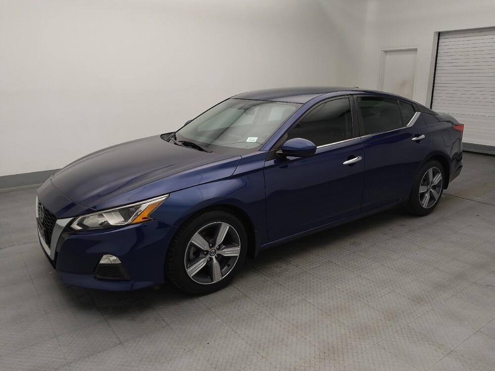2020 Nissan Altima in Wichita, KS 67207 - 18091446 2