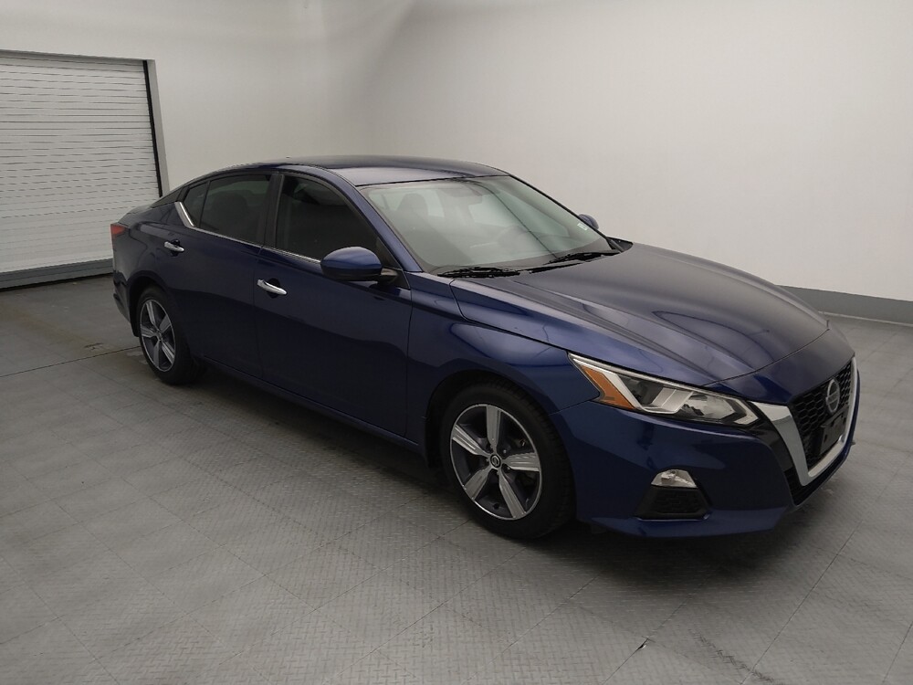 2020 Nissan Altima in Wichita, KS 67207 - 18091446 11