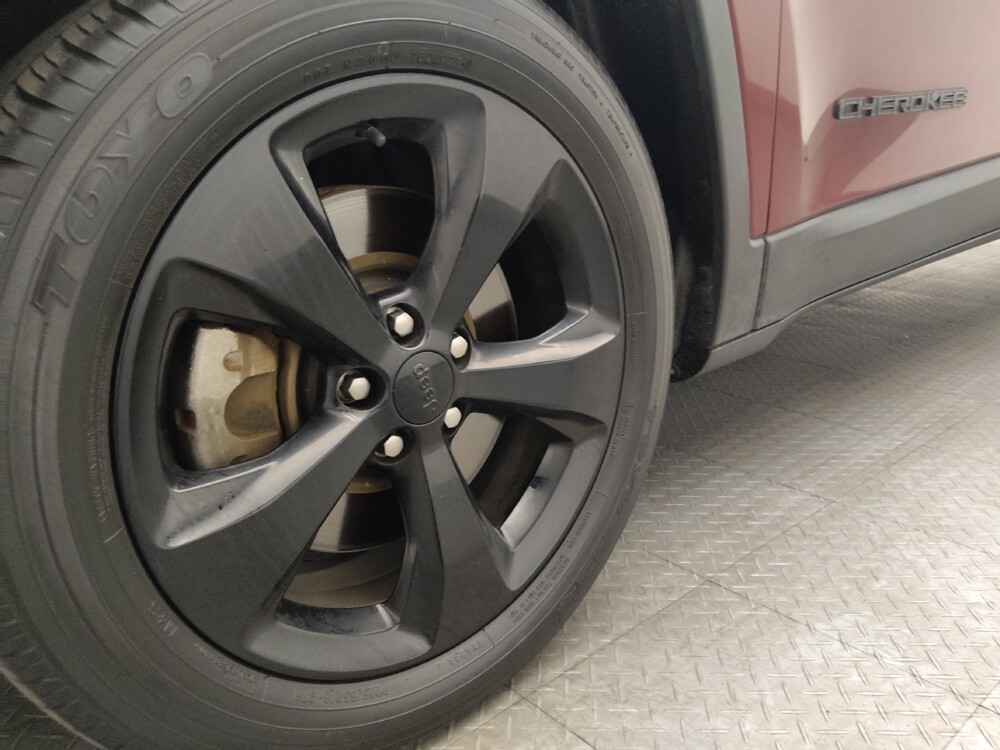 2019 Jeep Cherokee in Jacksonville, FL 32210 - 18091451 31