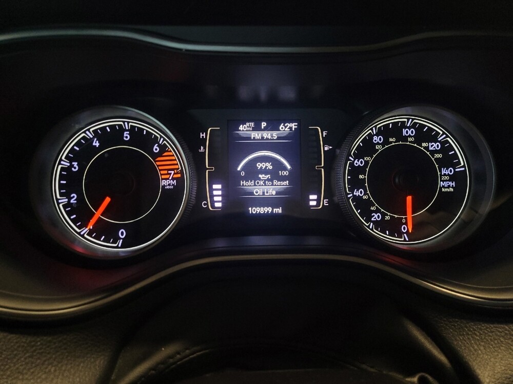 2019 Jeep Cherokee in Jacksonville, FL 32210 - 18091451 23