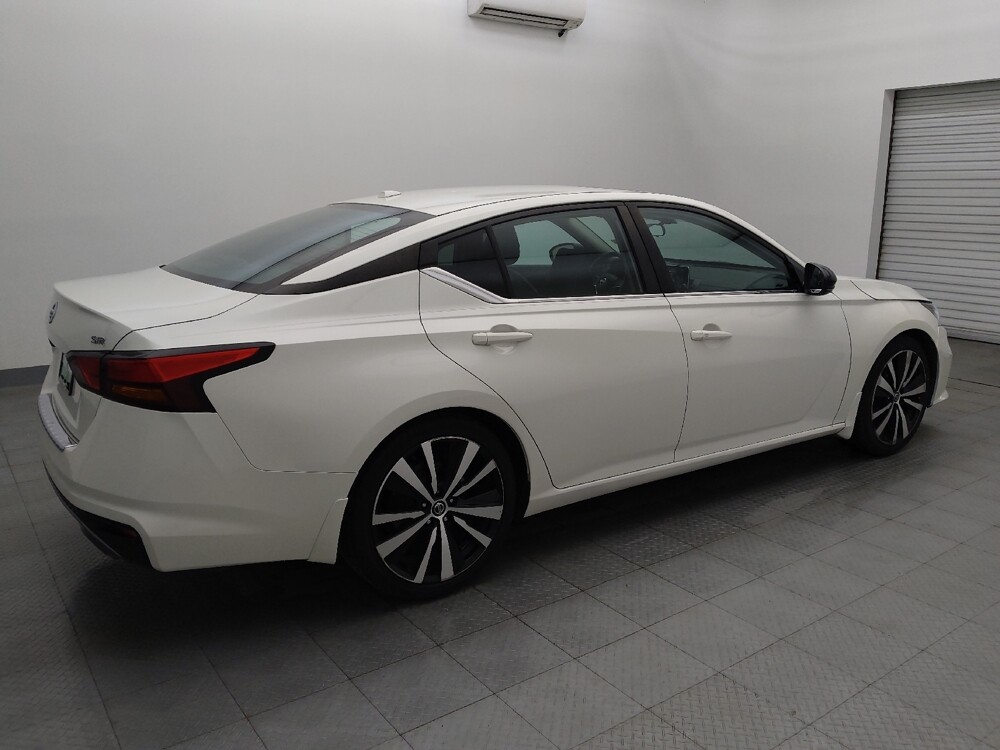 2021 Nissan Altima in Live Oak, TX 78233 - 18091456 10