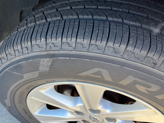 2012 Toyota Highlander in Greenville, SC 29607 - 18091486 10