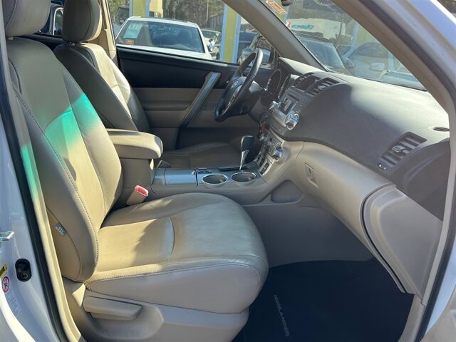 2012 Toyota Highlander in Greenville, SC 29607 - 18091486 16