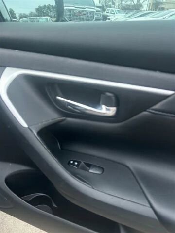 2018 Nissan Altima in Greenville, SC 29607 - 18091487 15