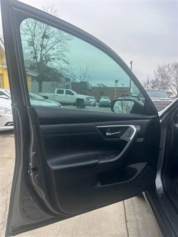 2018 Nissan Altima in Greenville, SC 29607 - 18091487 24