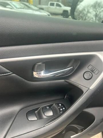 2018 Nissan Altima in Greenville, SC 29607 - 18091487 25