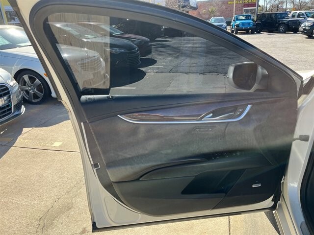 2013 Cadillac XTS in Greenville, SC 29607 - 18091488 27