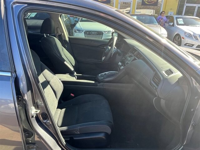 2019 Honda Insight in Greenville, SC 29607 - 18091489 10