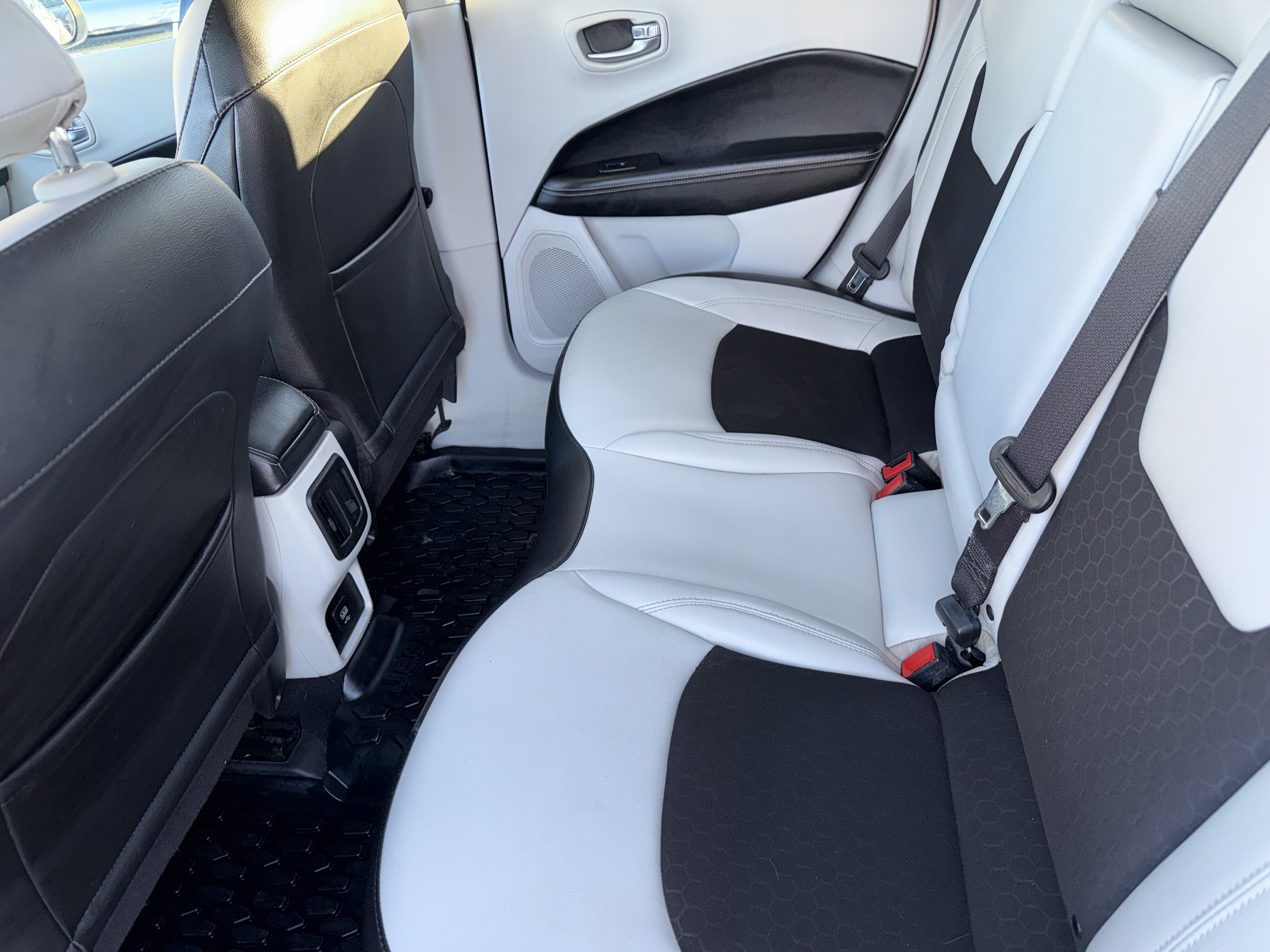 2020 Jeep Compass in Phoenix, AZ 85022 - 18091517 8