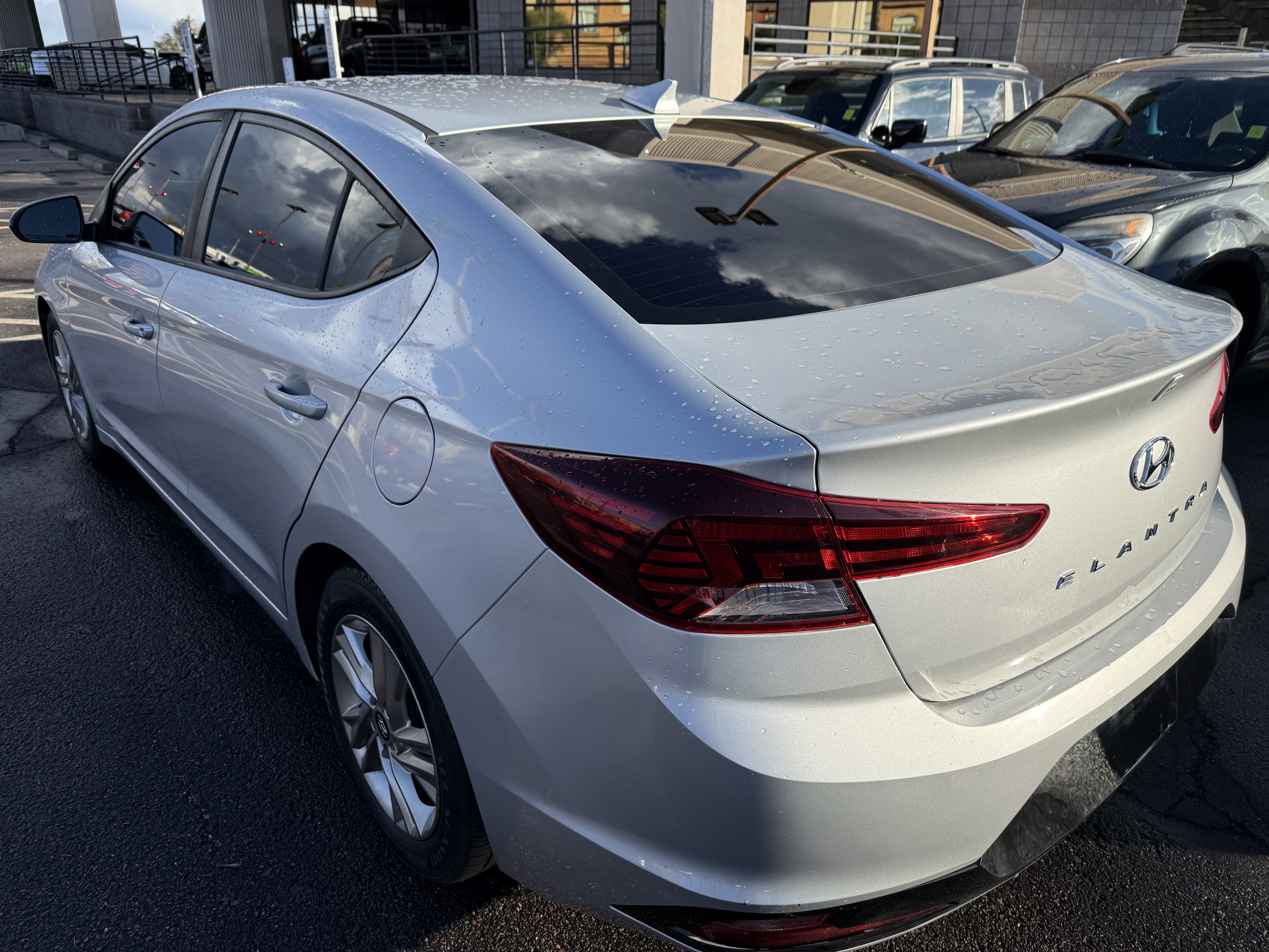 2020 Hyundai Elantra in Phoenix, AZ 85022 - 18091518 6