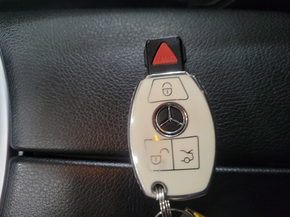 2018 Mercedes-Benz GLC 300 in New Castle, DE 19720 - 18091525 32