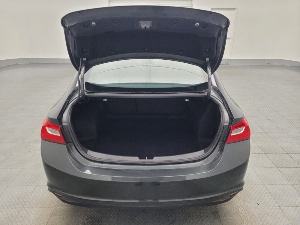 2016 Chevrolet Malibu in Hialeah, FL 33014 - 18091528 33