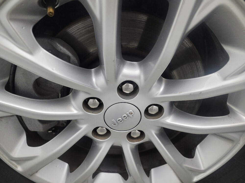 2019 Jeep Cherokee in Morrow, GA 30260 - 18091538 31