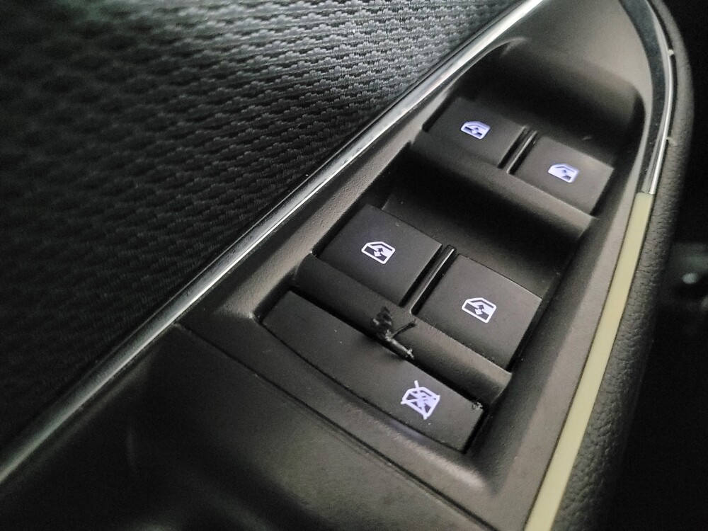 2018 Chevrolet Cruze in Chattanooga, TN 37421 - 18091539 27