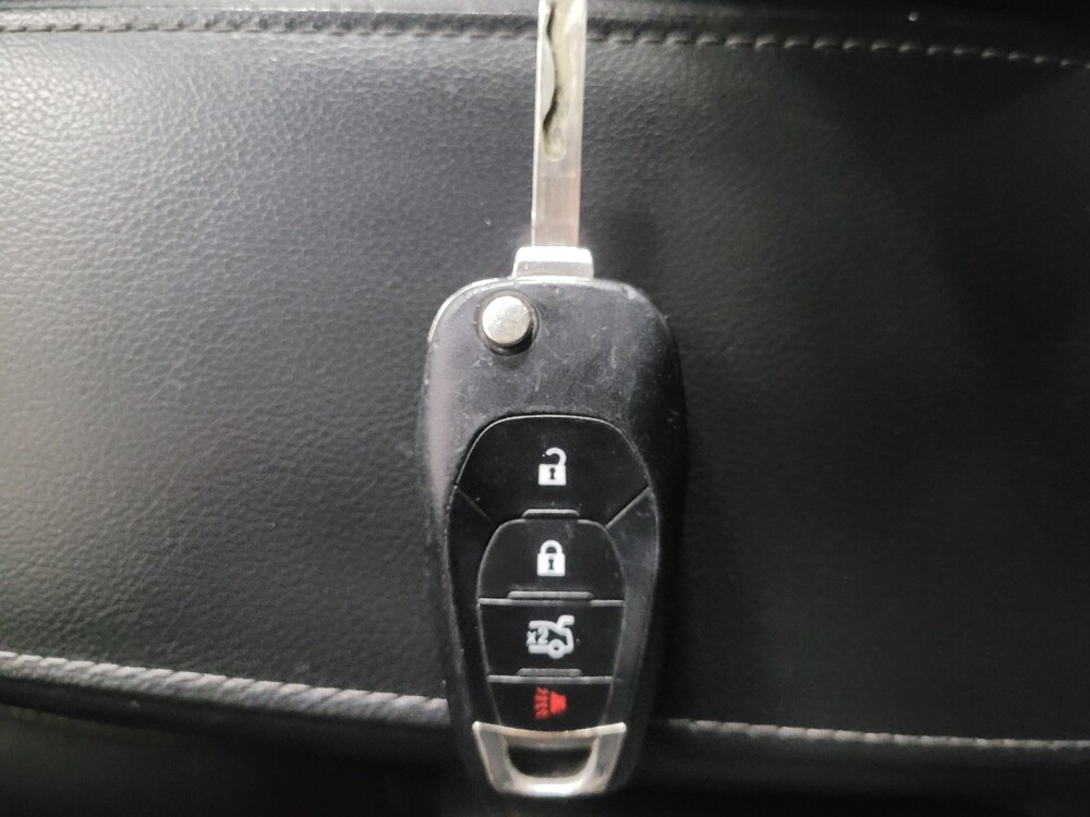 2018 Chevrolet Cruze in Chattanooga, TN 37421 - 18091539 32