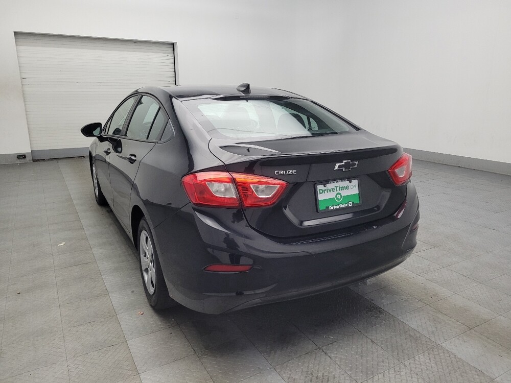2018 Chevrolet Cruze in Chattanooga, TN 37421 - 18091539 5