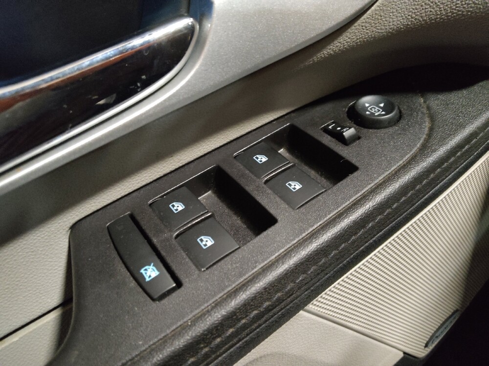 2017 Chevrolet Equinox in Round Rock, TX 78664 - 18091555 27