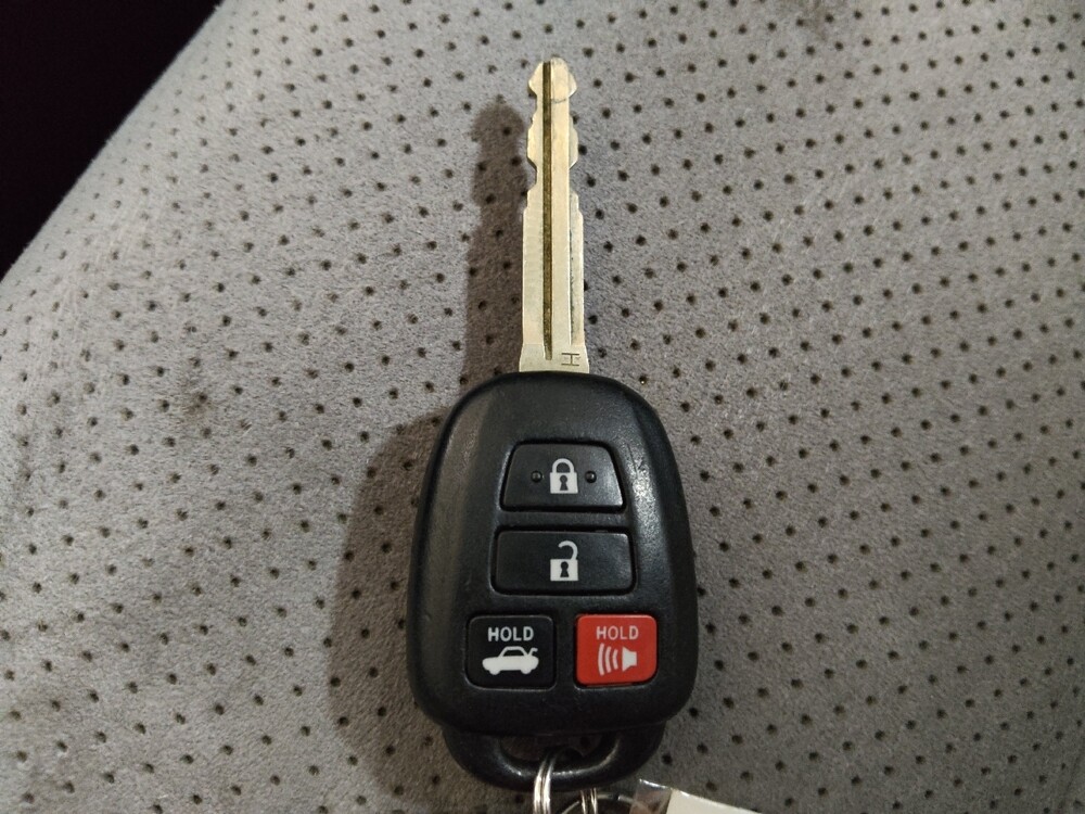 2017 Toyota Camry in Temple, TX 76502 - 18091559 32